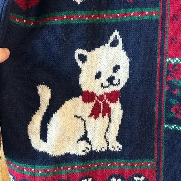 Basic Elements Medium Oversized Cat Christmas Sweater - Picture 2 of 11